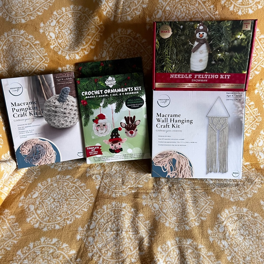 Set of 4 different Craft Kits.